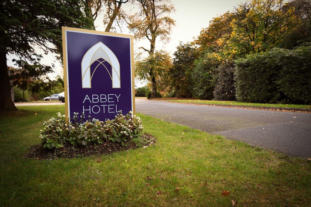 Abbey Hotel Roscommon - Property Grounds