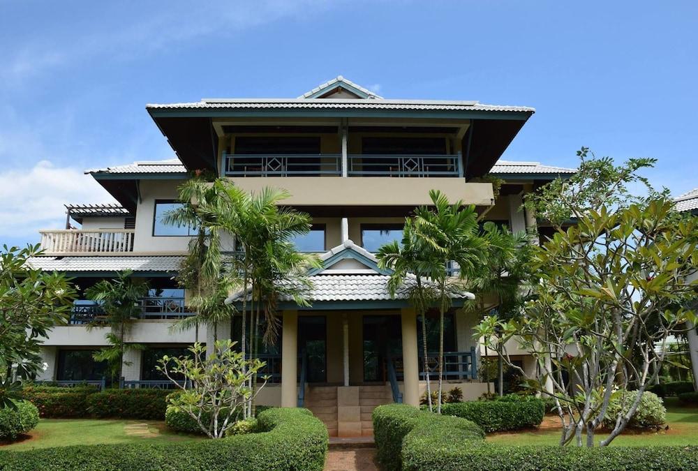 Phi Phi Island Cabana Hotel - Exterior
