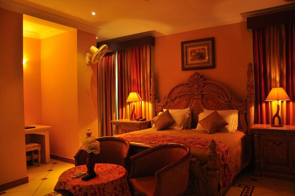 Emarald Ayurvedic Resort - Room