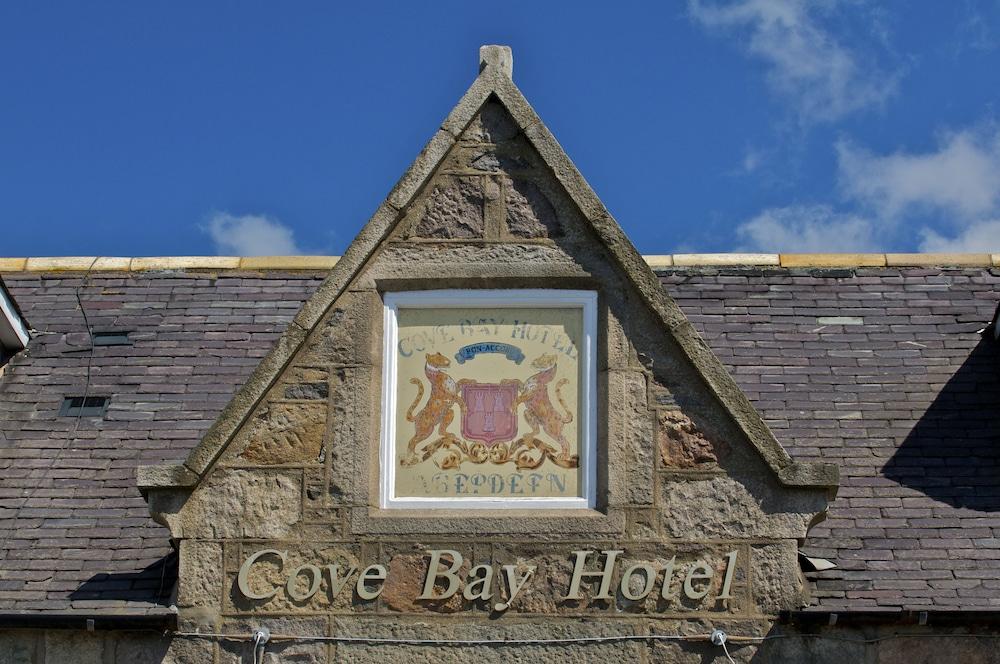 Cove Bay Hotel - Exterior detail