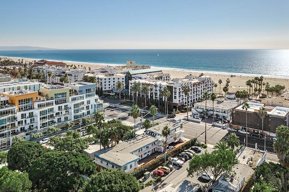 Ocean Lodge Santa Monica Beach Hotel - Property Grounds