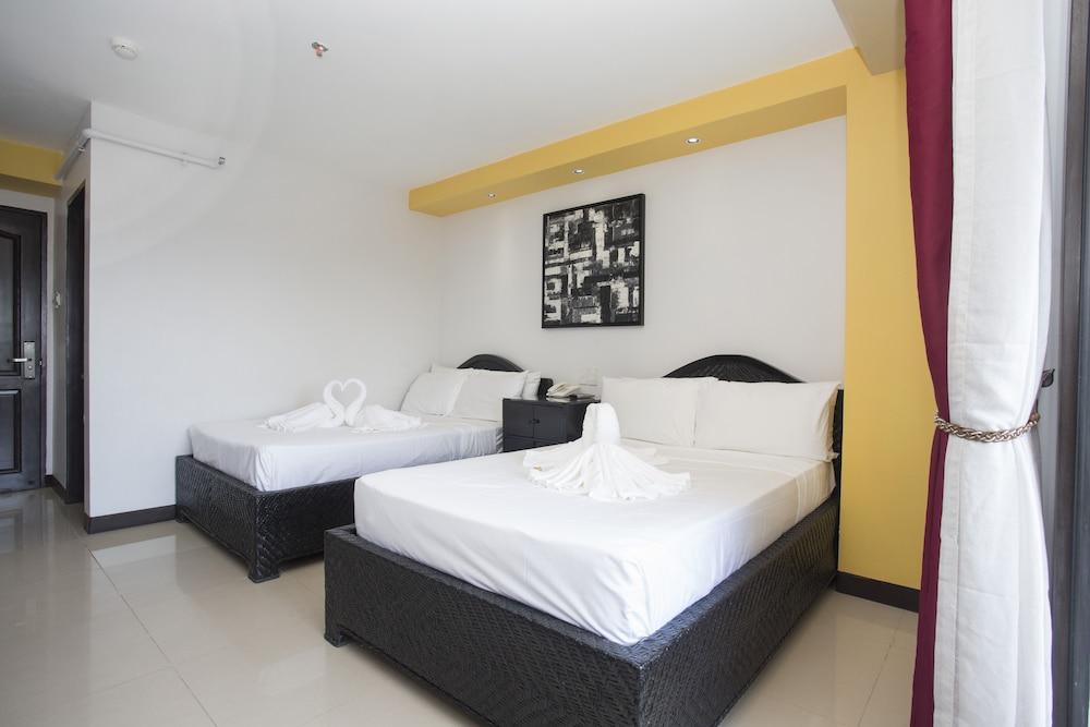 YCL Hotel Boracay - Room