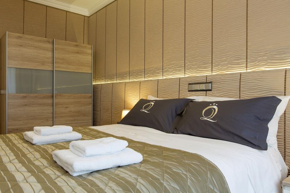 The Queen Luxury Apartments - Villa Cortina - Room