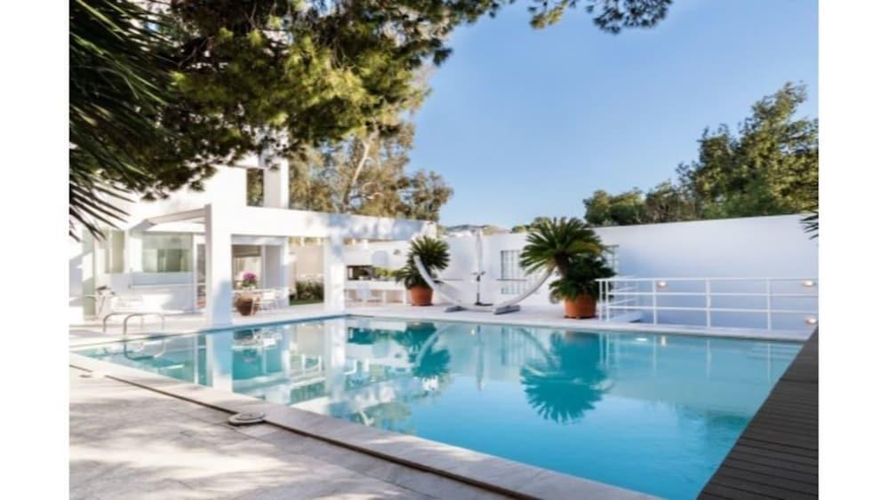 Perfect Athenian Villa - Pool