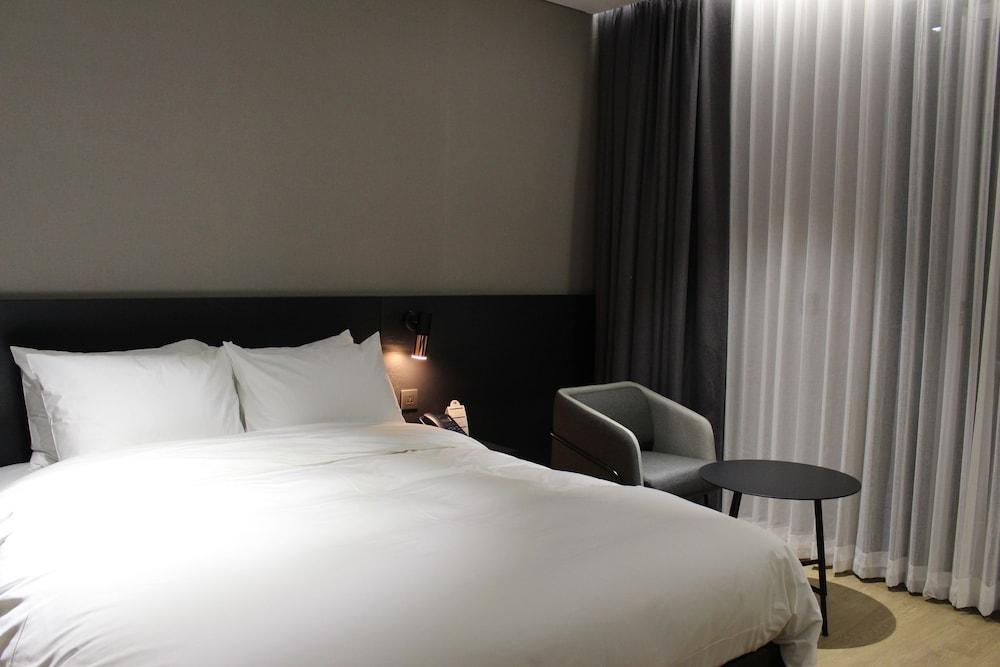 Rivertain Hotel Gyeongju - Room