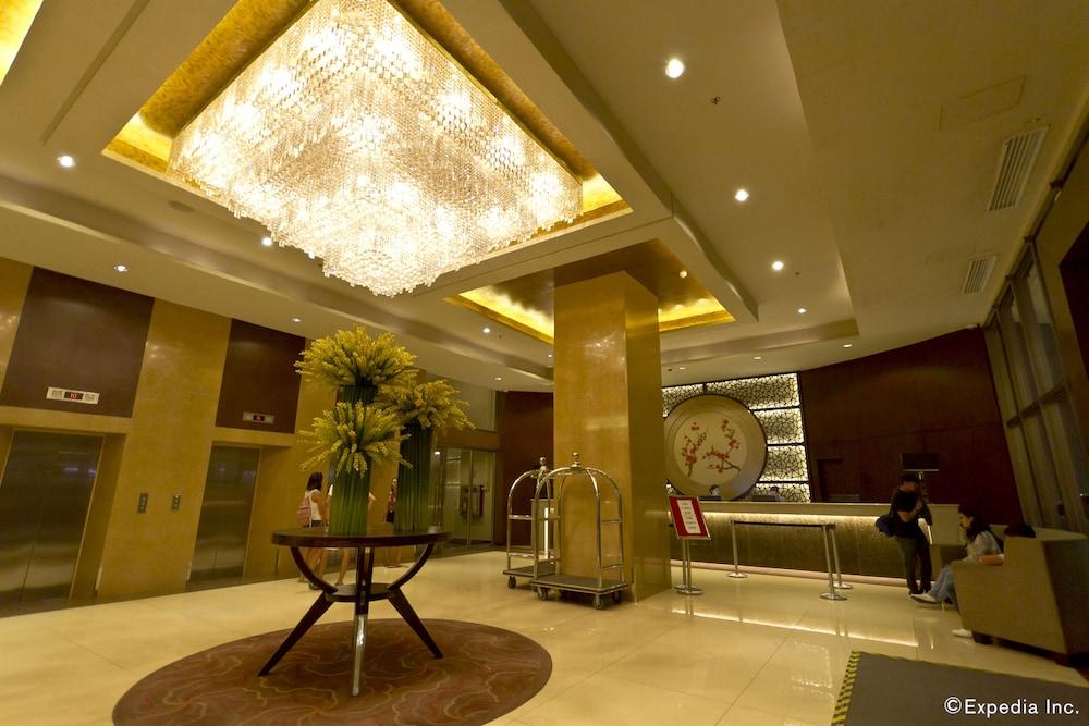 Mandarin Plaza Hotel - Interior