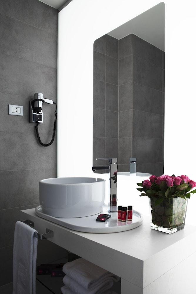 Smart Hotel - Bathroom