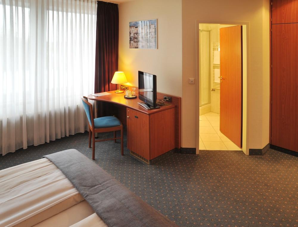 Hotel Servatius Köln - Room