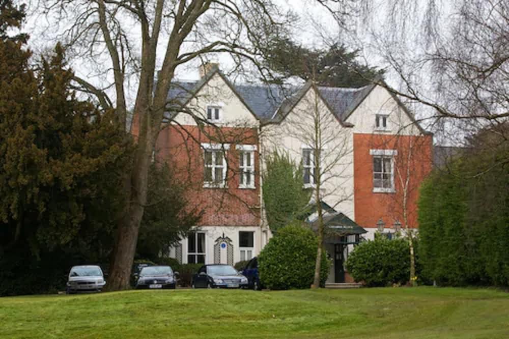 Coulsdon Manor Hotel and Golf Club - Featured Image