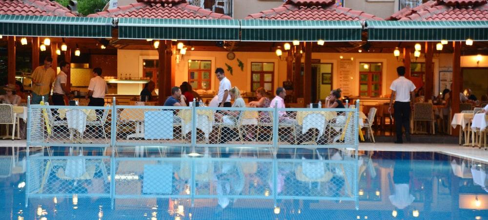 Perdikia Beach Hotel - Outdoor Pool