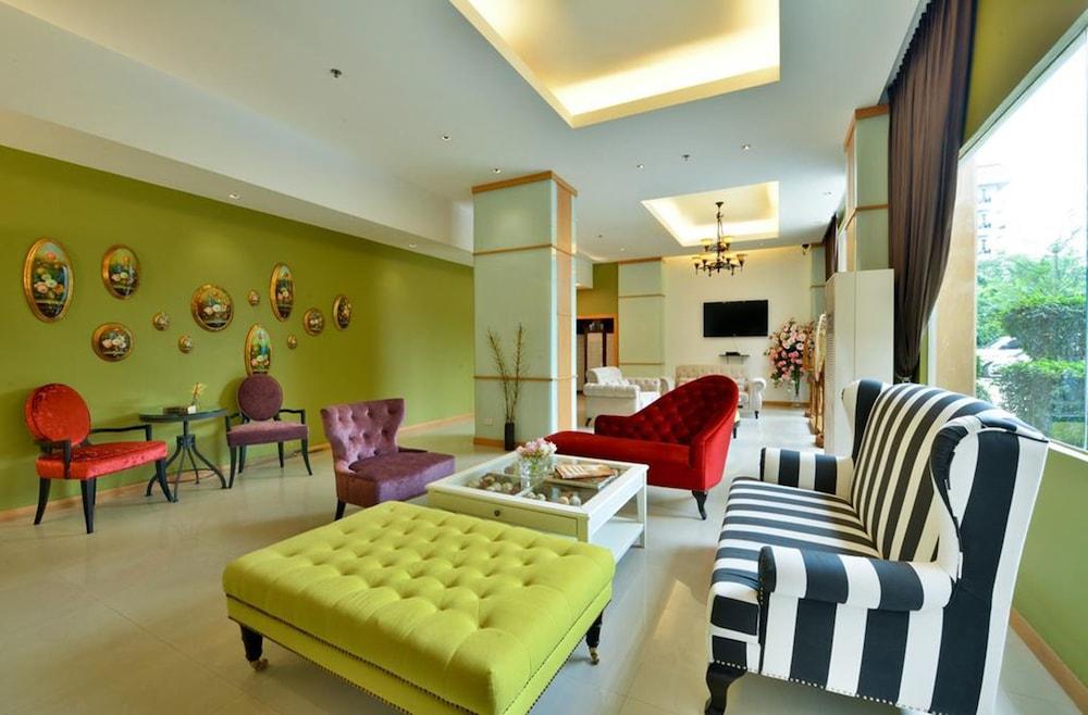 Abloom Exclusive Serviced Apartments - Lobby Sitting Area