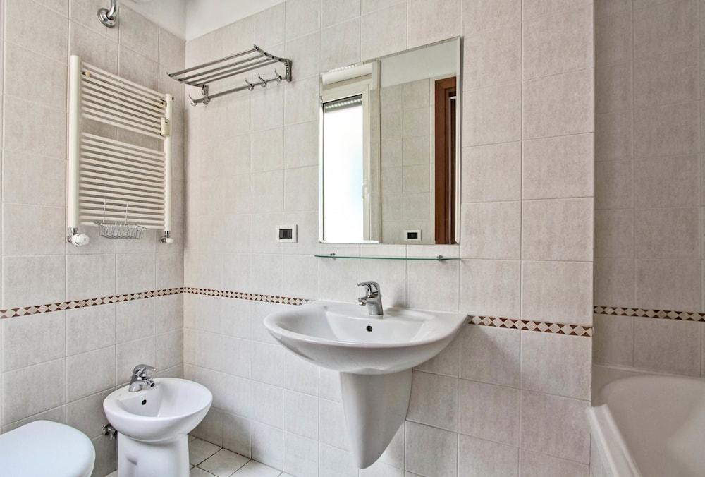 Rent Rooms Filomena & Francesca - Bathroom