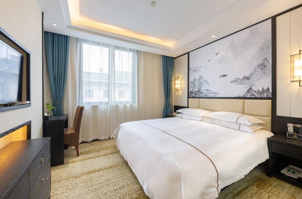 Yiwu Luck Bear Hotel - Room