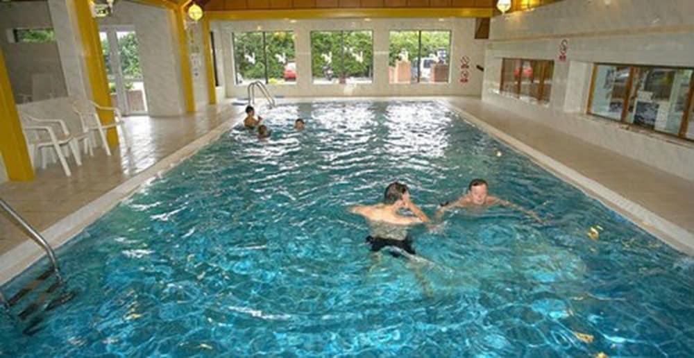 Continental Hotel Camberley - Indoor Pool