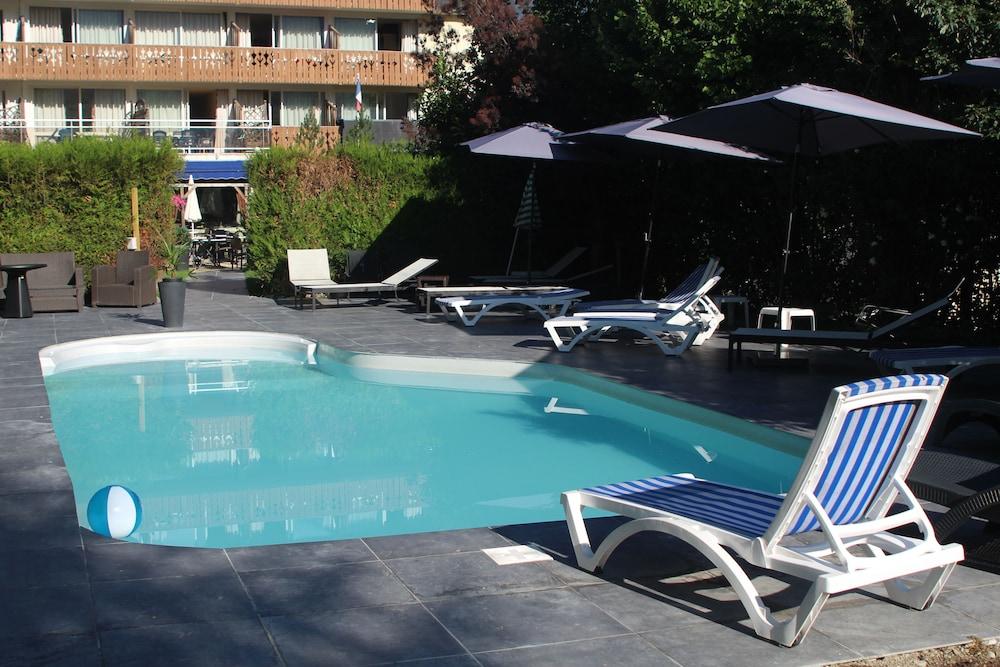 Hôtel Le Verseau - Outdoor Pool