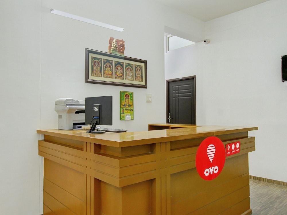 OYO 12069 Rankghas Residency - Reception