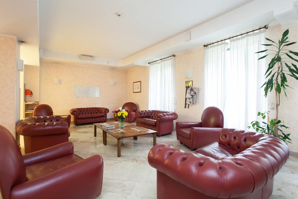 IH Hotels Milano ApartHotel Argonne Park - Lobby Lounge