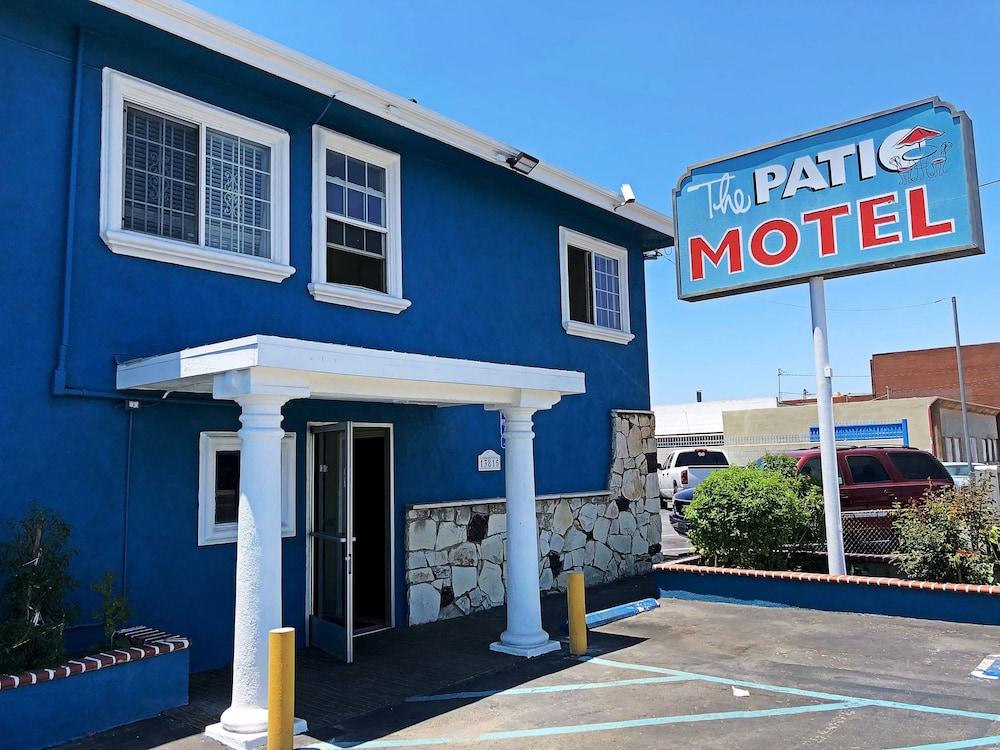 Patio Motel - Featured Image