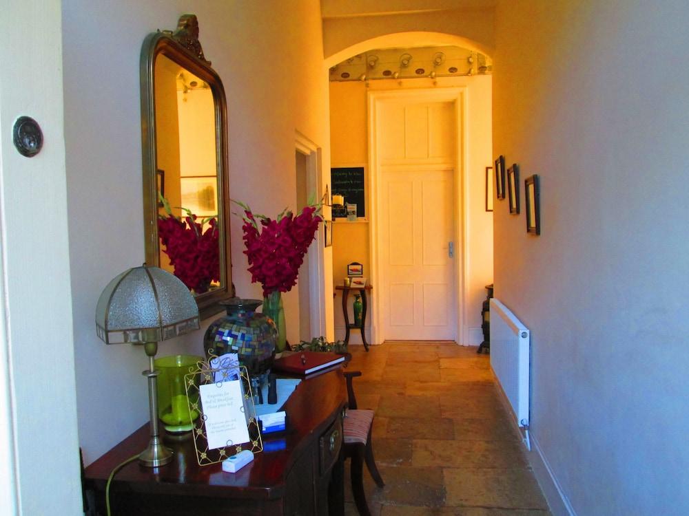 Weston Manor Bed and Breakfast - Interior Entrance