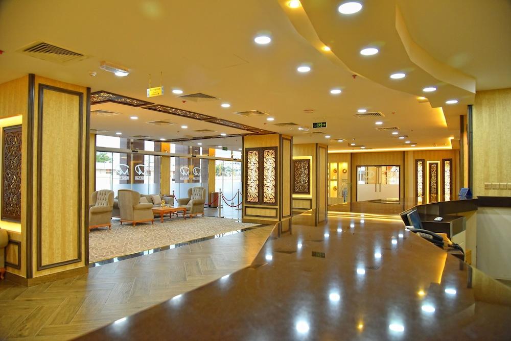 Muscat Plaza Hotel - Lobby