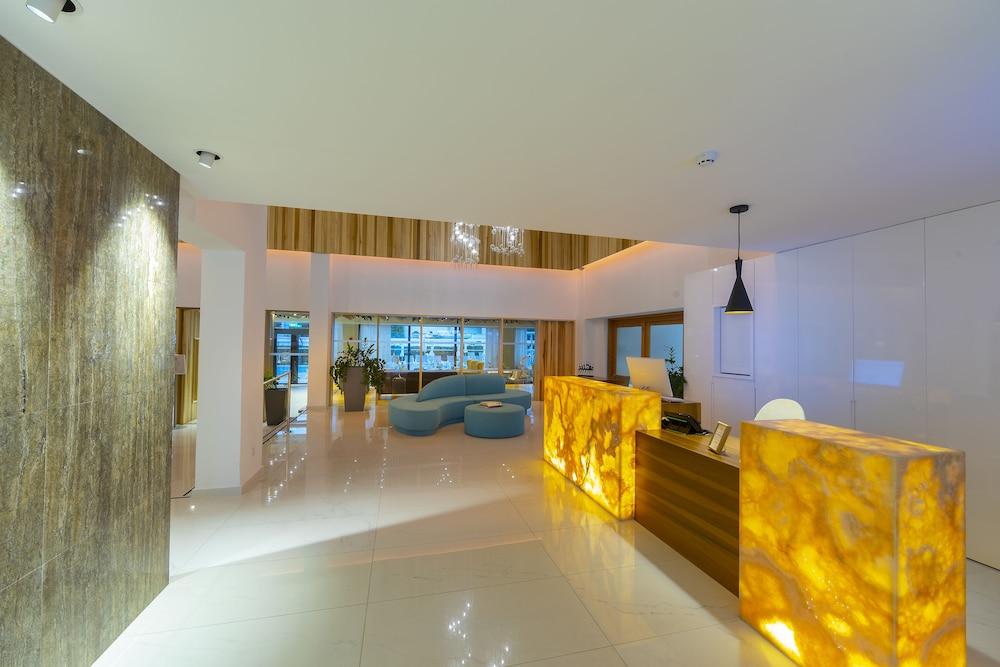 Anemi Hotel & Suites - Interior Entrance