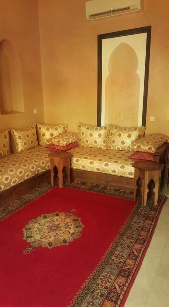 Dar Riad Niama - Lobby Sitting Area
