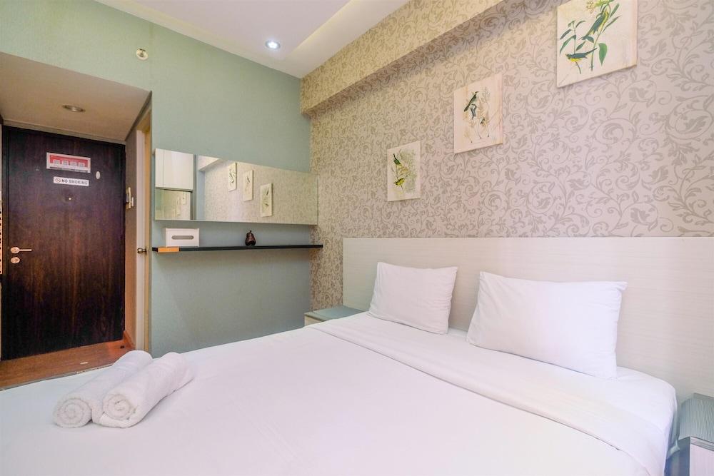 Cozy and Best Studio Room Serpong Greenview Apartment - Room