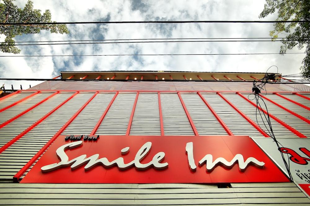 Smile Inn - Featured Image