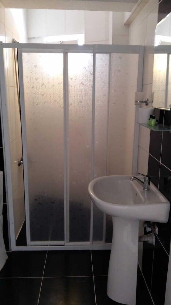 سيفو هوتل - Bathroom