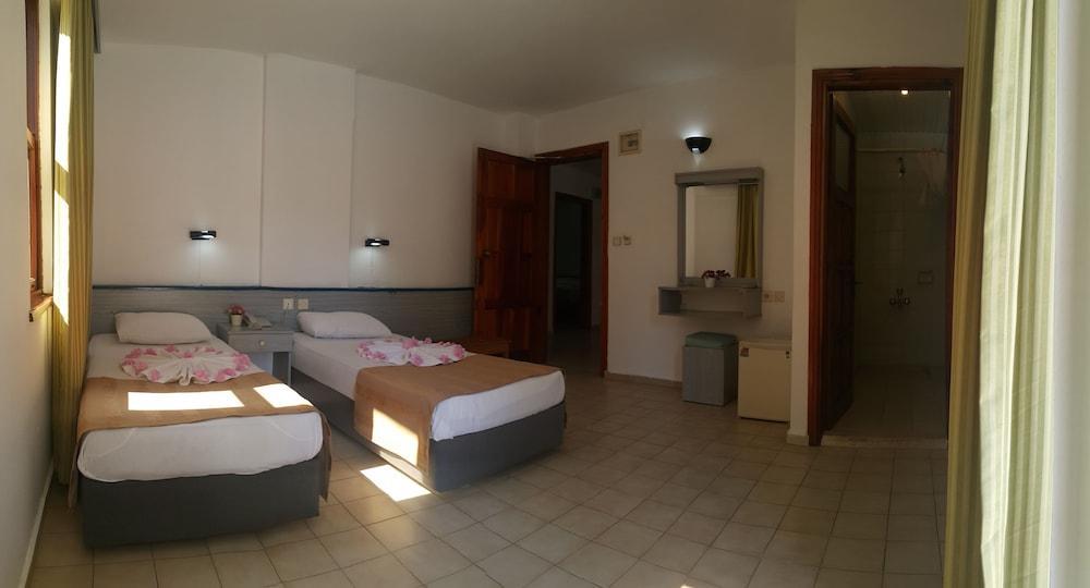 Midi Hotel - Room