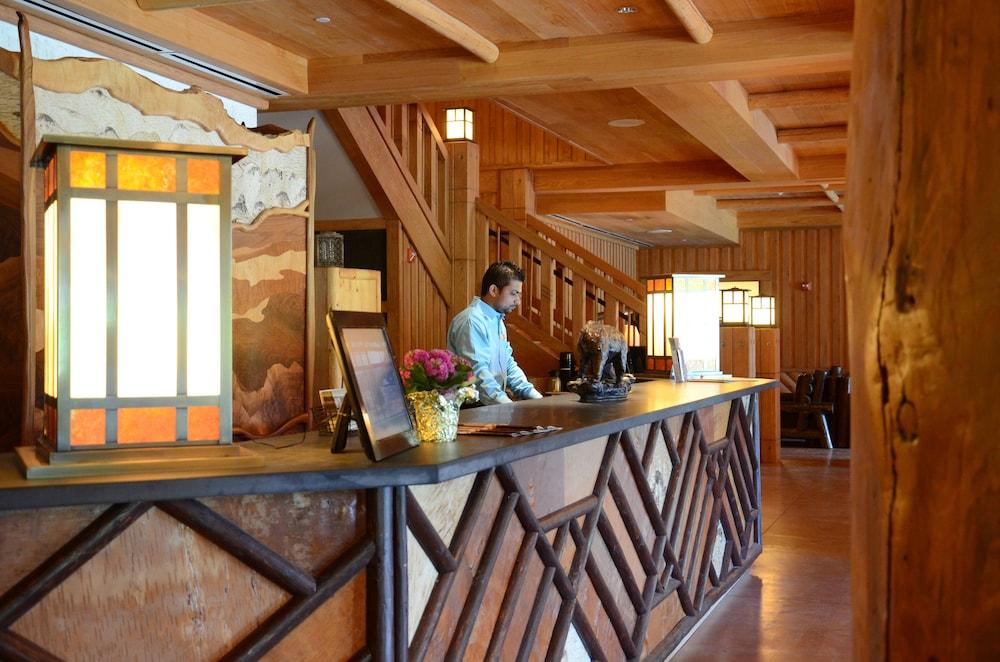 Overlook Lodge at Bear Mountain - Lobby