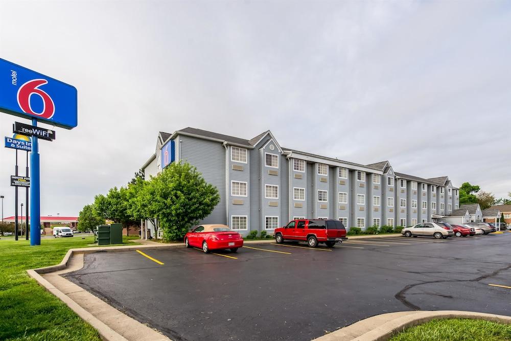 Motel 6 Indianapolis, IN - Featured Image
