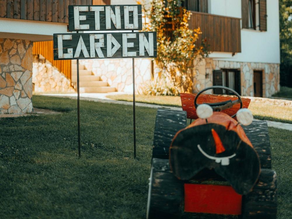 Etno Garden - Exterior