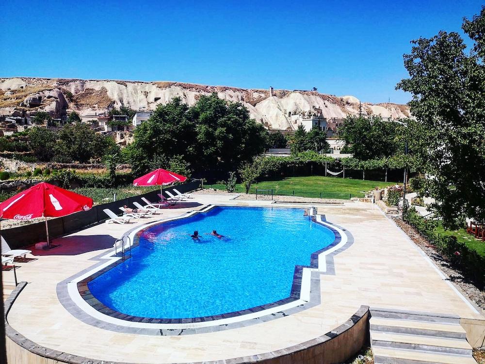 Melis Cave Hotel - Pool