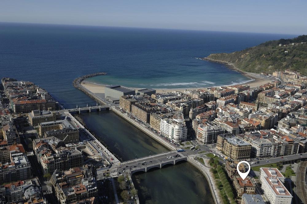 Abba San Sebastián Hotel - Aerial View