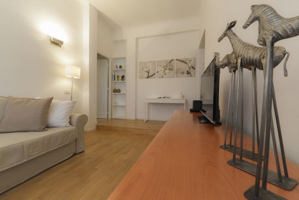 Be Apartments Monteverdi - Living Area