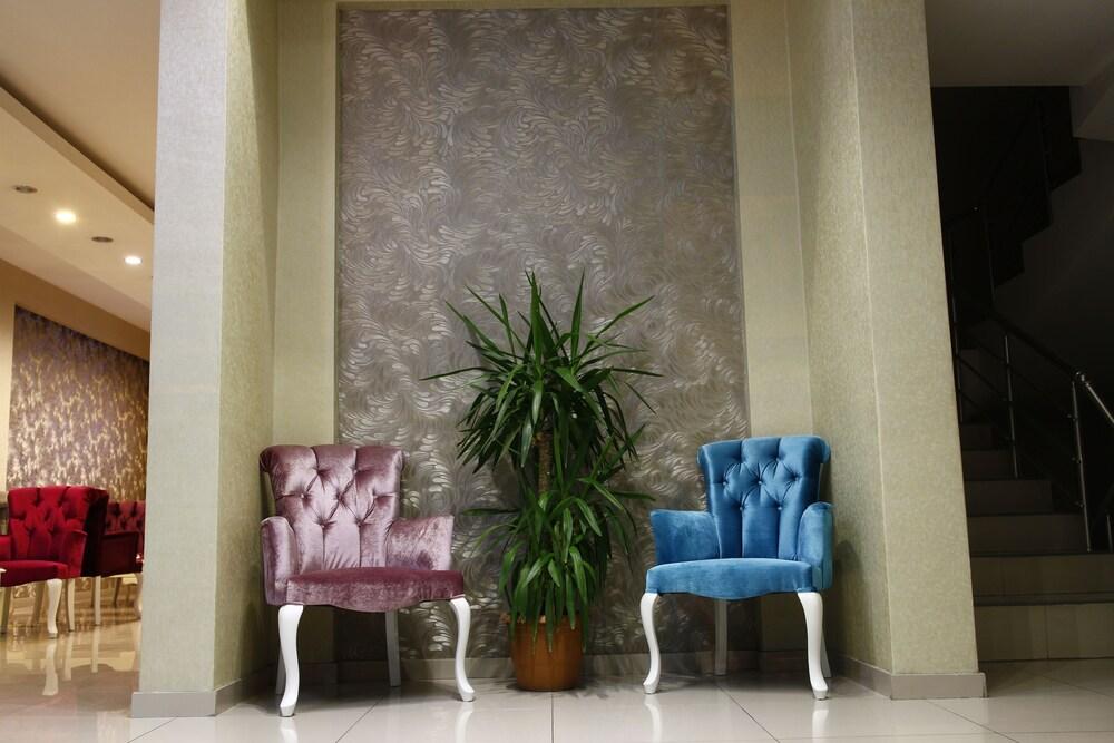 إنار أوتل - Lobby Sitting Area