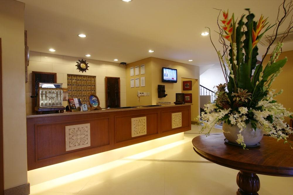 Crown Regency Prince Resort - Reception