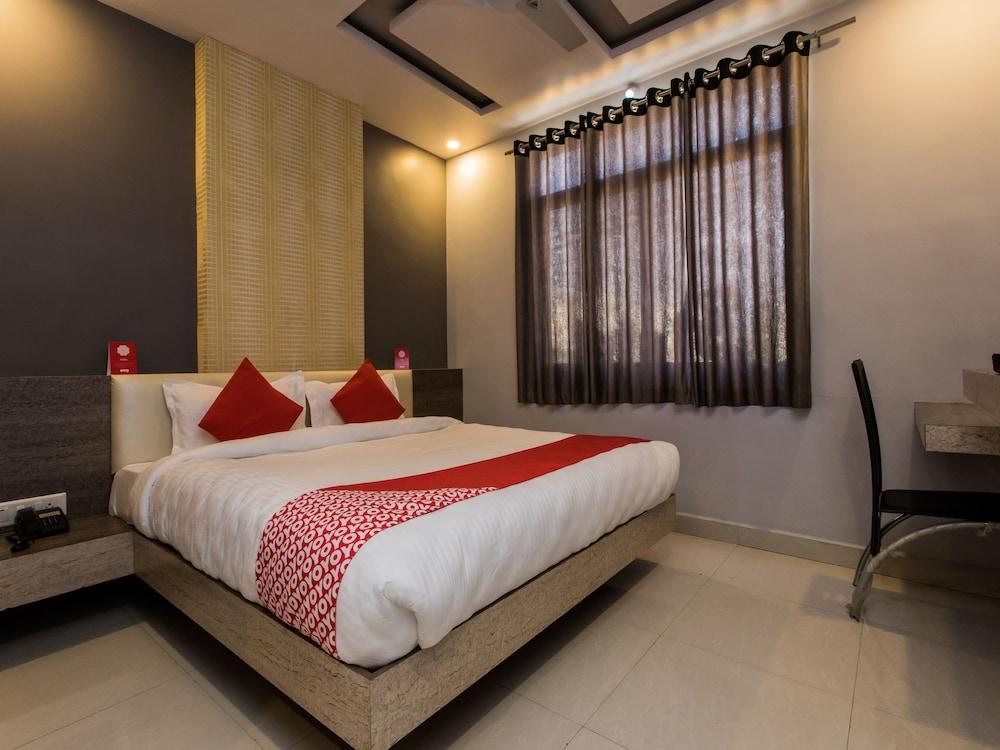OYO 13531 Hotel Sundaram Palace - Room