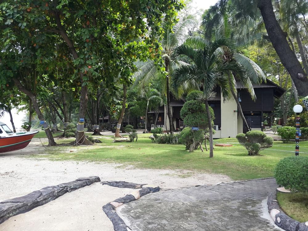 Pulau Ayer Resort and Cottages - Property Grounds