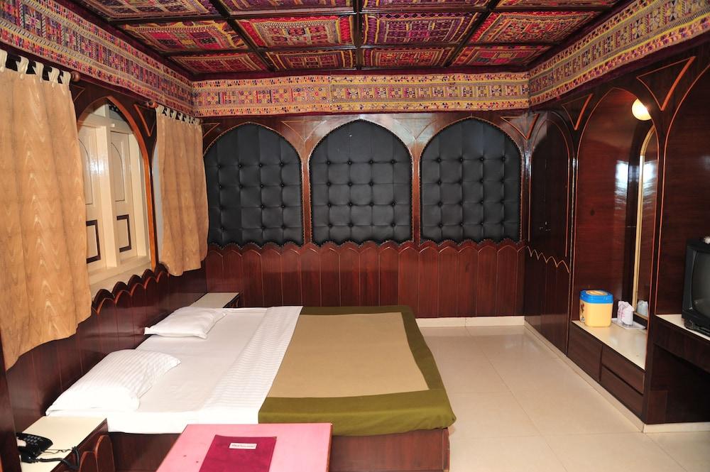 Hotel Siddhartha Palace - Room