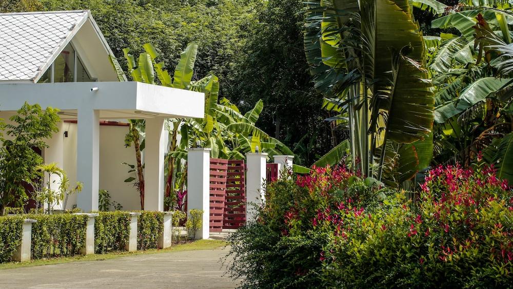 The LifeCo Phuket Well-Being Detox Center - Property Grounds