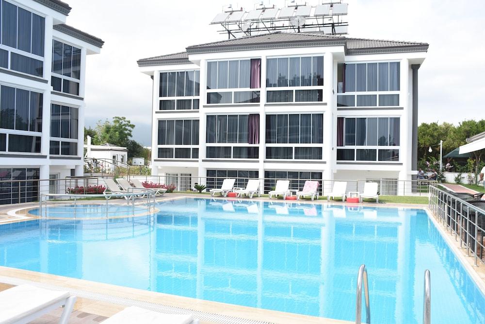 Agva Apart Hotel - Outdoor Pool