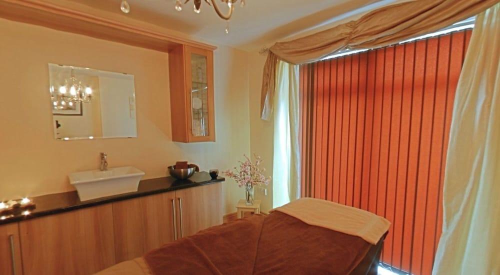 Ivybridge Guest House - Treatment Room