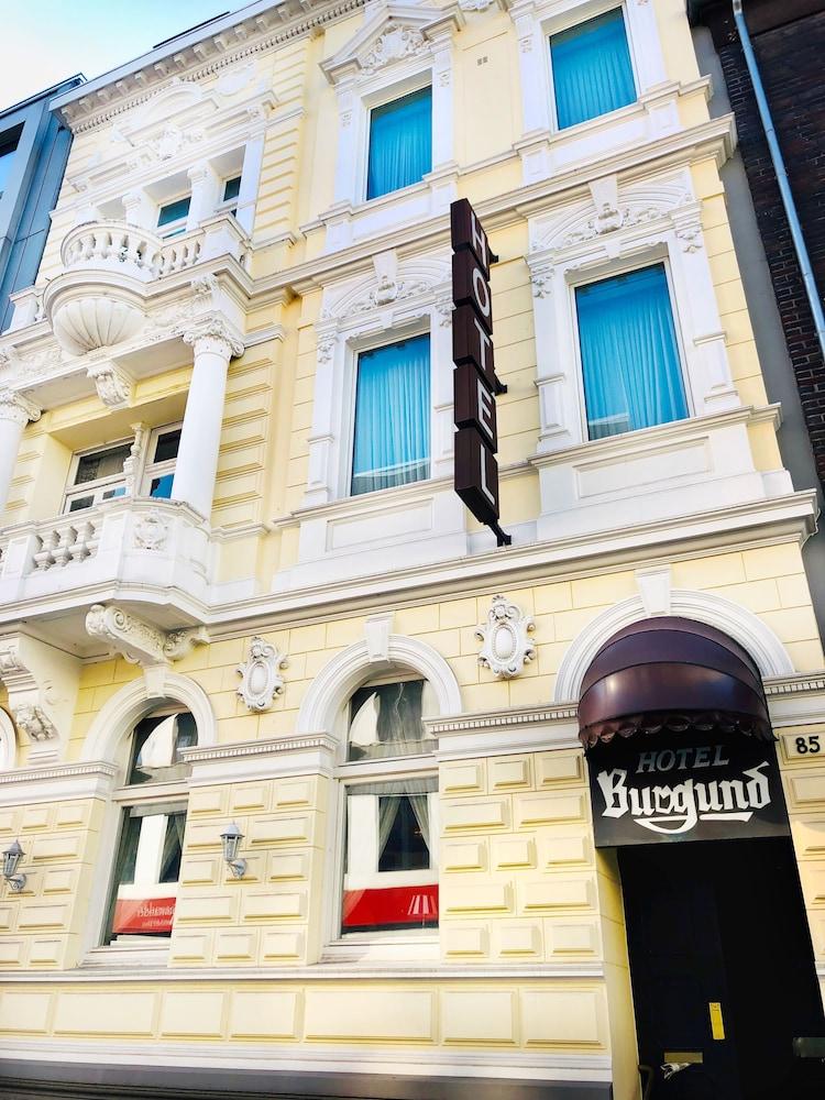 Hotel Burgund - Featured Image