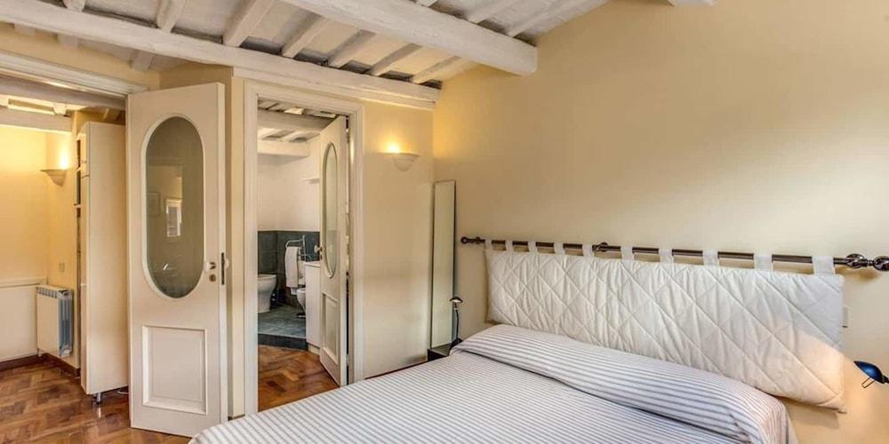 Trastevere Attic with private terrace - Room
