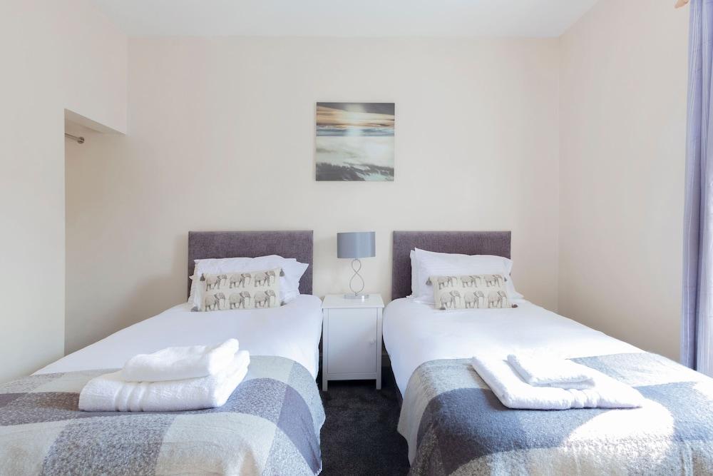 Karah Suites - Palmer Park - 4 Bedroom - Room