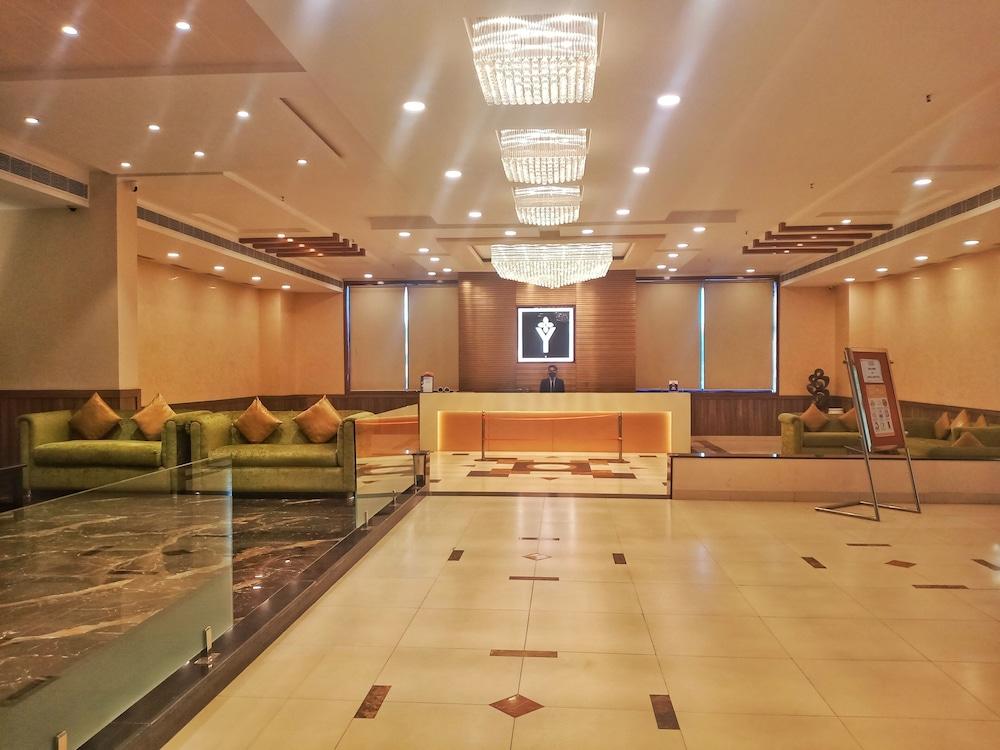 Hotel Adityaz - Reception