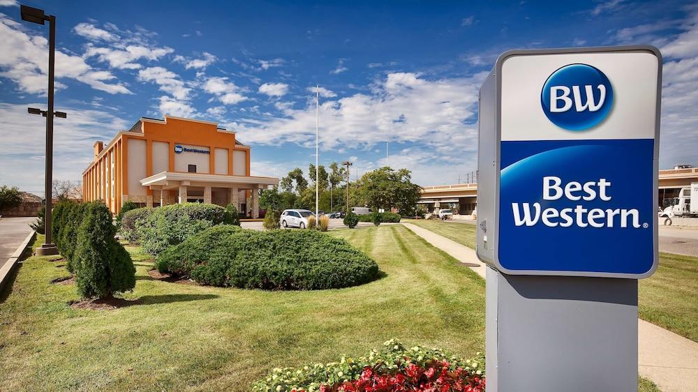 Best Western O'Hare/Elk Grove Hotel - Featured Image