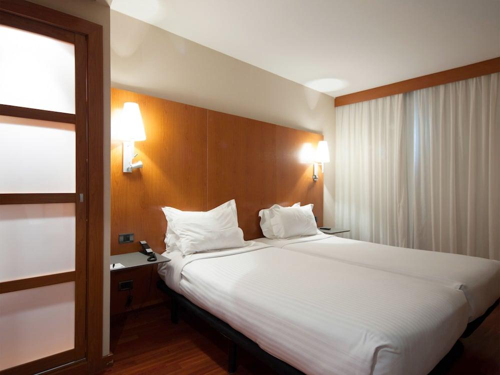 Hotel Ciutat Martorell - Room